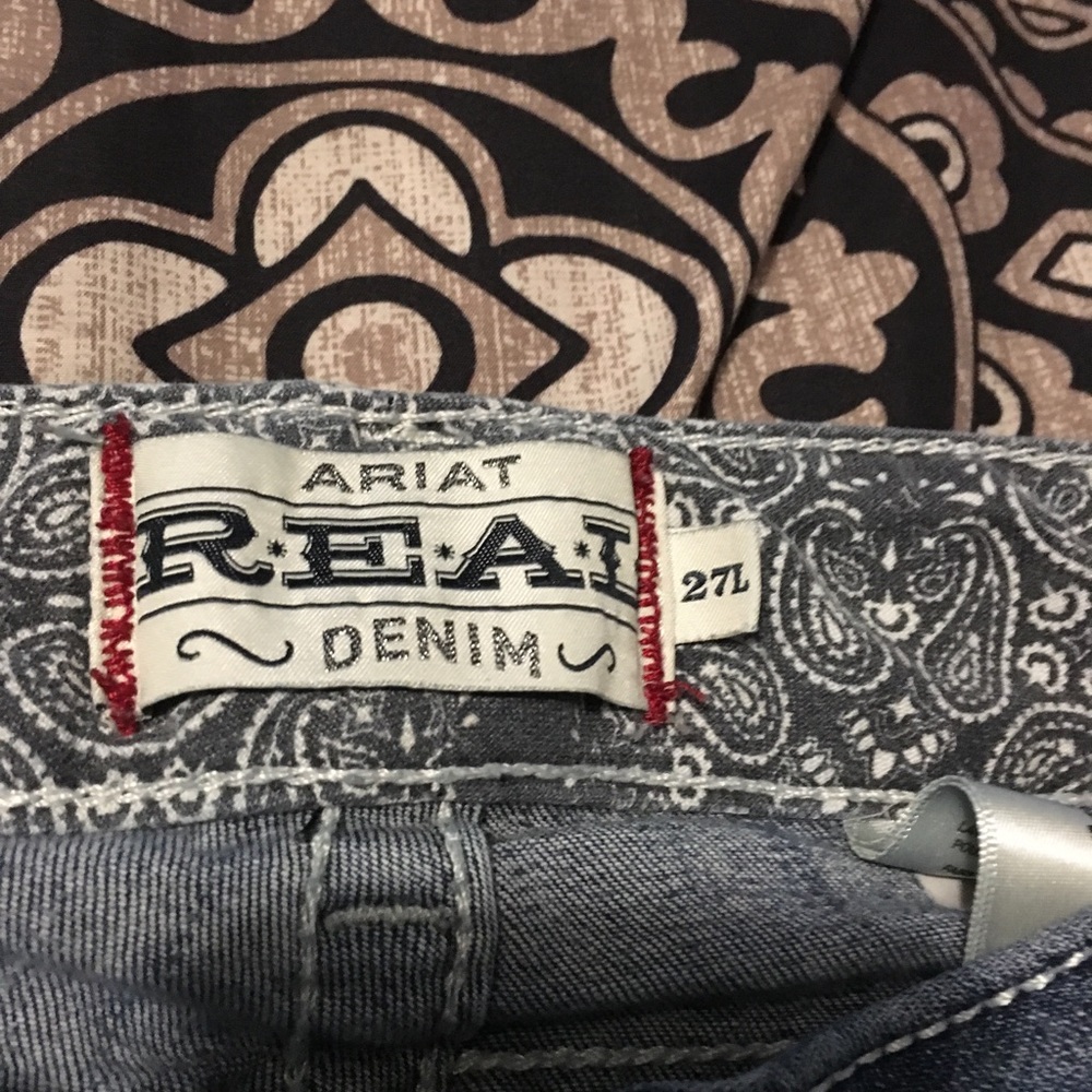 Jeans - Picture 2 of 3